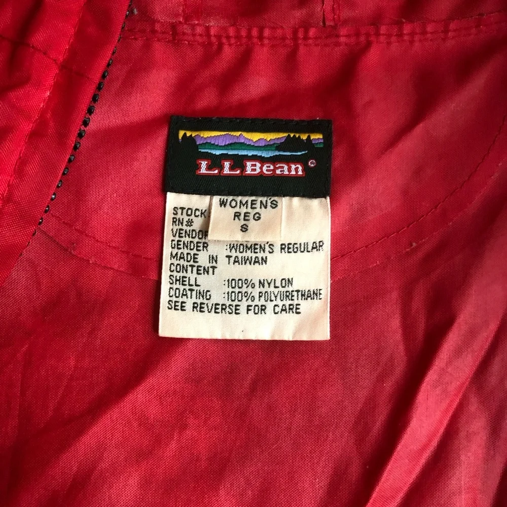 VINTAGE LL Bean‎ JACKET WOMEN’S Small RED NYLON HOODED RAIN COAT